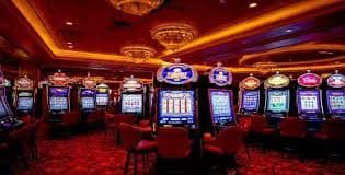 seinluckypro Poker နှင့် Blackjack ကတ်ဂိမ်းများကို Online တွင် ကစားနေသောမြင်ကွင်း
